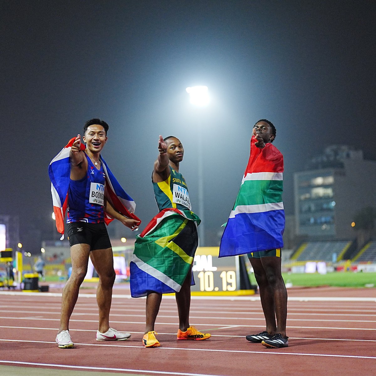 Album cover 😮‍💨

Men's 100m podium in Lima 

🥇 Bayanda Walaza 🇿🇦 
🥈 Puribol Boonson 🇹🇭
🥉 Bradley Nkoana 🇿🇦 

#WorldAthleticsU20