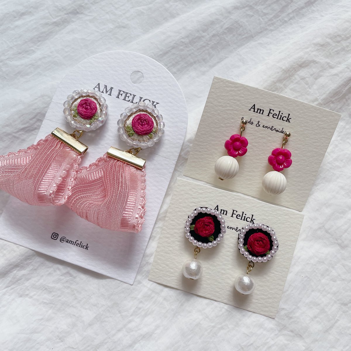 おはようございます☀

ピンク色が可愛いseries😍

#ハンドメイドアクセサリー #刺繍アクセサリー #ビーズアクセサリー #バラアクセサリー