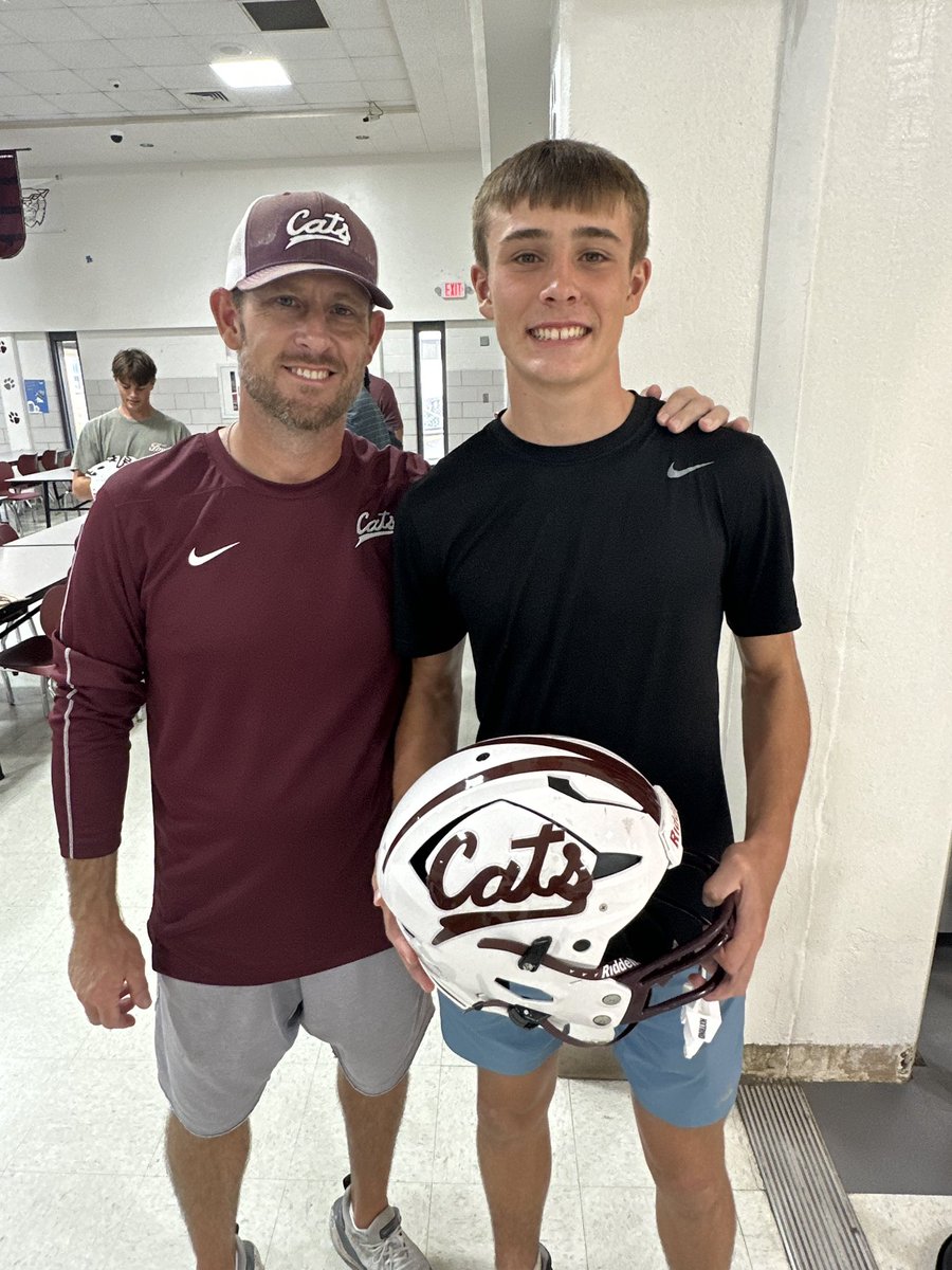 coachcreeve's tweet photo. Cool dad moment! It goes fast #DecalsWithDad https://t.co/ePChECiM8Z