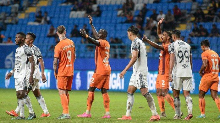 InfosuporterID's tweet photo. Setelah 2 kali away, Borneo akhirnya bermain dengan status tuan rumah di stadion Batakan
Jumlah penonton Liga 1 :
Borneo FC vs Bali Utd : 1.917 (4%)
#jumlahPenonton #Infosuporter https://t.co/D9hw6ej9vO