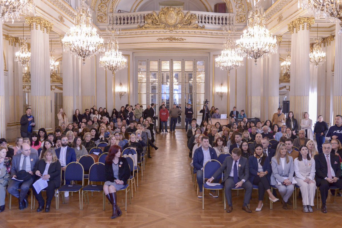 En el acto de hoy escuchamos a los papás de Antonella, una nena de 6 años que inspiró esta ley y nos comprometimos a seguir trabajando para concientizar sobre la importancia de donar.