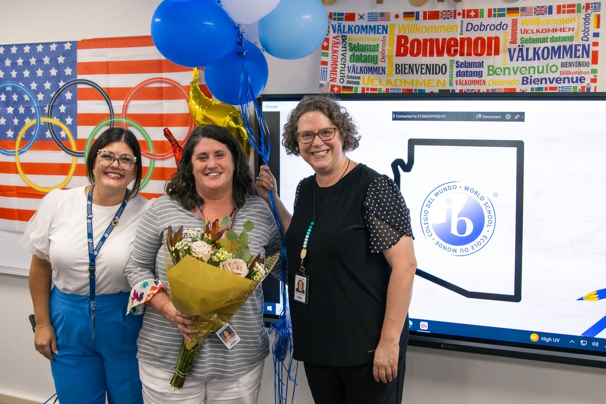 ScottsdaleUSD's tweet image. Congrats to Anasazi&apos;s Angie Griffith, named AZIBS IB PYP Teacher of the Year! 🎉 Principal Waldron &amp;amp; IB Coordinator Armstrong surprised her with the news today. Mrs. Griffith&apos;s dedication truly elevates excellence at Anasazi. 🌟 #ElevateExcellence #IBPYP #AnasaziProud #GoForGold