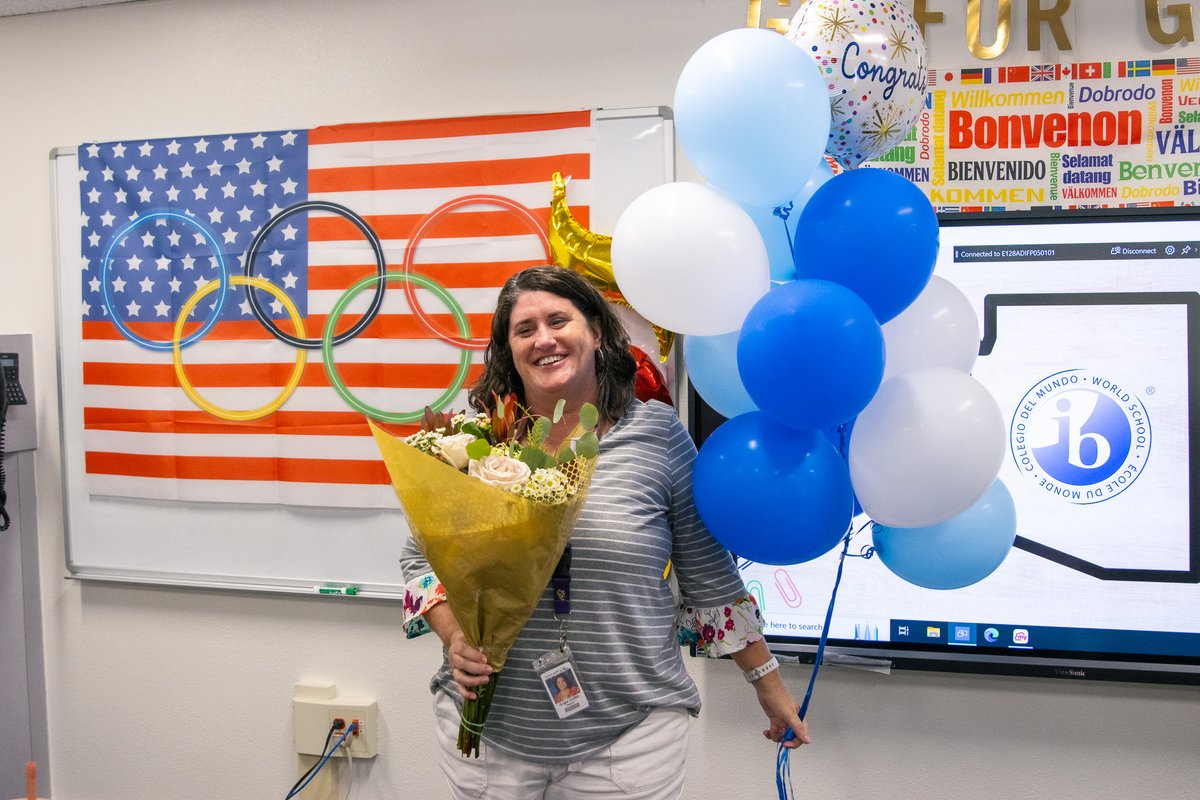 ScottsdaleUSD's tweet image. Congrats to Anasazi&apos;s Angie Griffith, named AZIBS IB PYP Teacher of the Year! 🎉 Principal Waldron &amp;amp; IB Coordinator Armstrong surprised her with the news today. Mrs. Griffith&apos;s dedication truly elevates excellence at Anasazi. 🌟 #ElevateExcellence #IBPYP #AnasaziProud #GoForGold