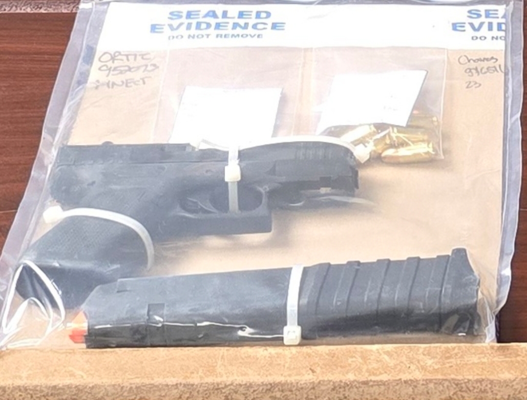 NYPD23Pct's tweet photo. Police Officers Martir and Chaves responded swiftly to a 911 call reporting an individual brandishing a firearm at people. Thanks to their proper tactics and prompt action, they succeeded in removing another firearm from the streets of East Harlem. #together #eastharlem https://t.co/ekH63NyIeV