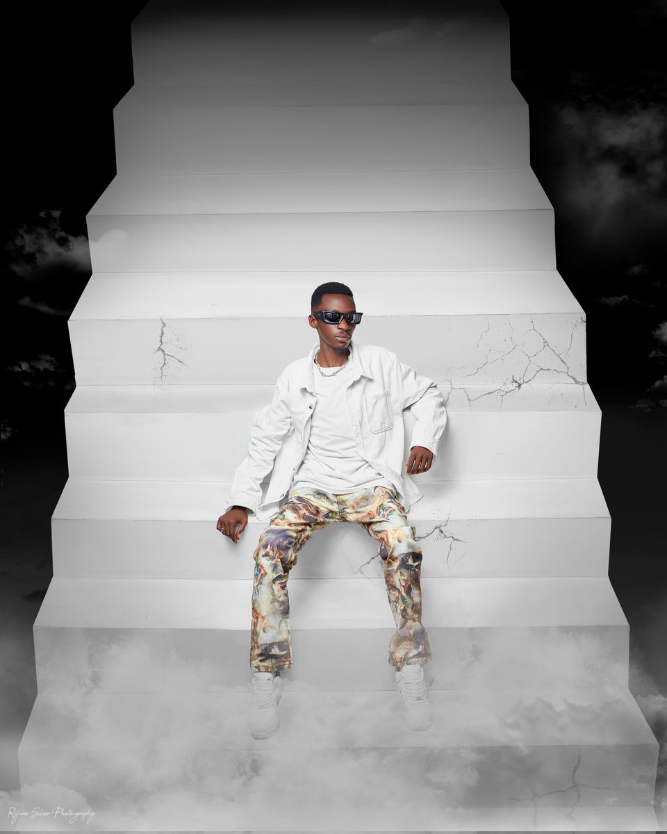 itsthajedi's tweet photo. Tomorrow we start rolling out the new music stay tuned 😶‍🌫️

@ryane_silver_photography Silver https://t.co/Ag40UZuQj8