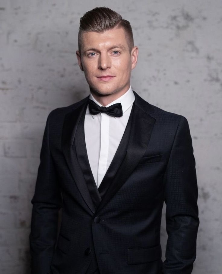 (fan) Danik tweet media