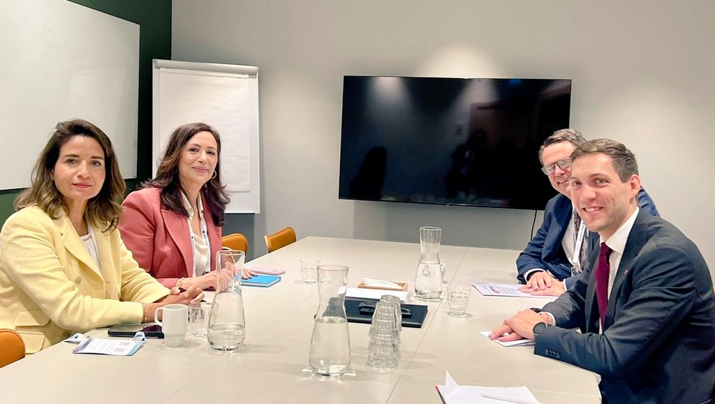 nabifreidji's tweet photo. At #ONS2024, Minister @LeilaRBenali held key bilateralmeetings with Minister @terjeaa and Minister @AndreasBjelland. Discussions set the stage for stronger Morocco-Norway collboration on energy transition.@MTEDDMAROC @AmbLarsen @MarocDiplomatie @NorwayMFA  #RenewableEnergy https://t.co/jCMp2RQU1u