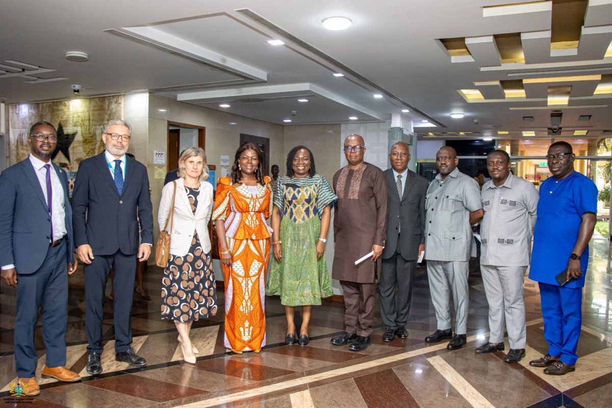 Today in Accra, President Akufo-Addo signs a historic Presidential Compact on Water, Sanitation, and Hygiene, committing $1.7 billion annually to WASH initiatives until 2030 to improve public health and climate resilience in Ghana. #WASH #Ghana #PublicHealth