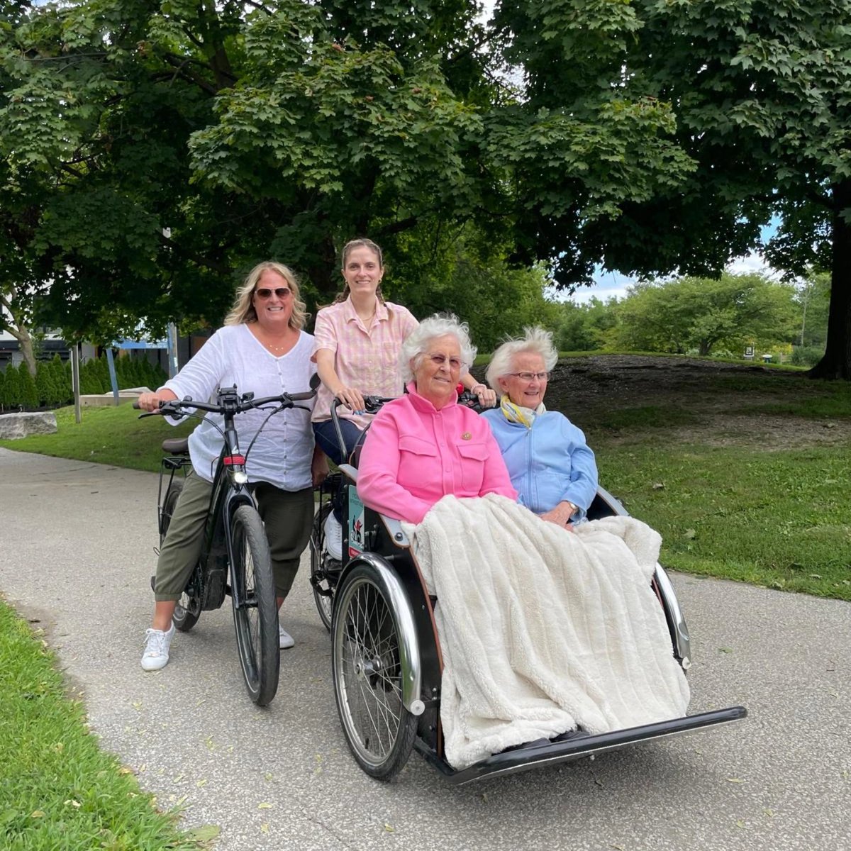 Cycling Without Age tweet media