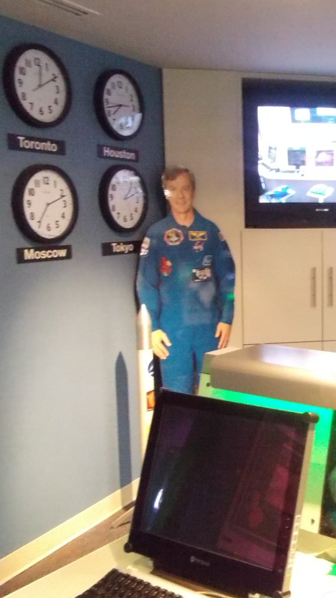 forever_gf618's tweet photo. I was looking through some old photos from when I was in high school and found these I took in 2016 when my class took a trip to the Ontario Science Centre and we got to do a mock Mars landing simulation in the Mission Operations centre they had.
It was amazing.
#SaveTheOSC https://t.co/Q52yyqlmjd