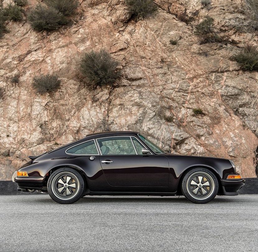 964 reimagined by Singer 🖤💎