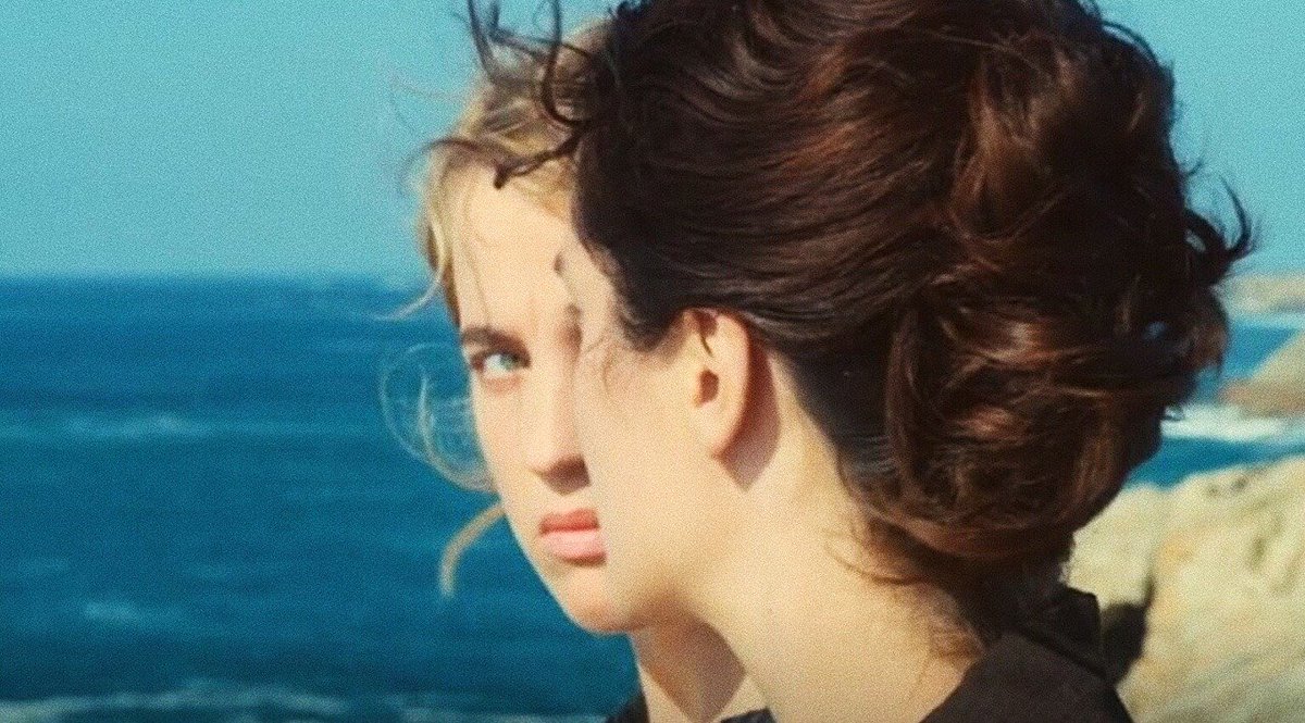 TheCinesthetic's tweet image. Persona (1966) Ingmar Bergman

Mulholland Drive (2001) David Lynch

The Handmaiden (2016) Chan-Wook Park

Portrait of a Lady on Fire (2019) Céline Sciamma