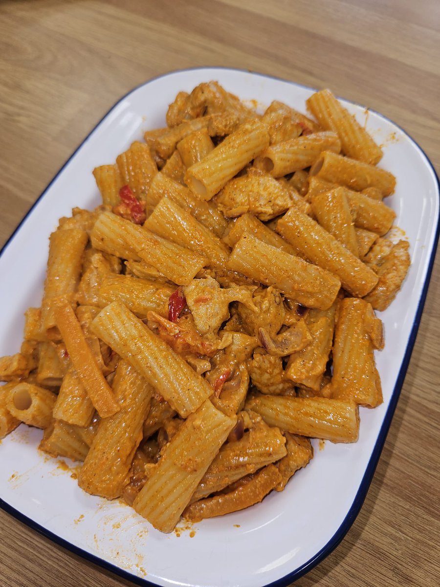 Some fantastic <a href="/RenfrewFlexi/">FlexiRenfrew</a> cooking underway today! Very impressed with the Cajun and Fajita pasta created by our chefs! 🍝 🥰