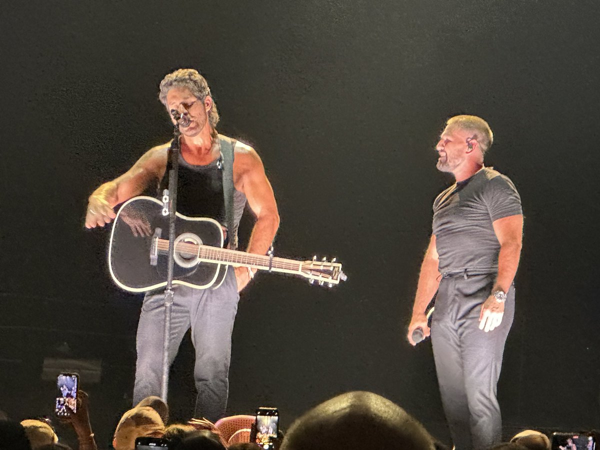 MullinaxAdam's tweet photo. @sarah__gohogs Went Saturday night in Atlanta! Really good show! https://t.co/jr02e7Q8Xz