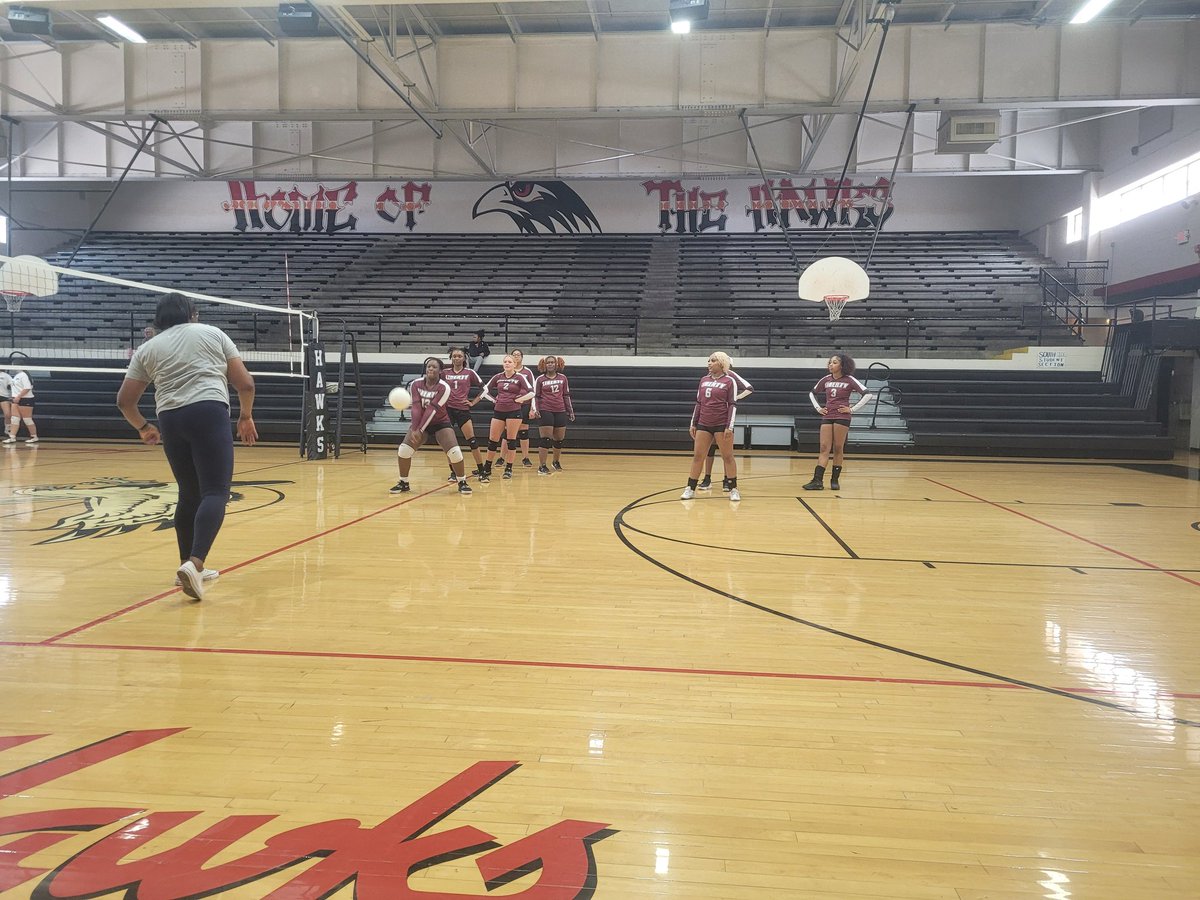 Coach Cliff and our #LadyCrusaders putting in some work b4 our Big Volleyball Match vs. South Side Lady Hawks.  DH starting 4pm at <a href="/SSHSHawks/">South Side High School</a> .  Lets Go Crusaders!  <a href="/JMCSchools/">Jackson-Madison County Schools</a> <a href="/JmcssA/">JMCSSAthletics</a> <a href="/LTMHSCrusaders/">Liberty Tech</a>
