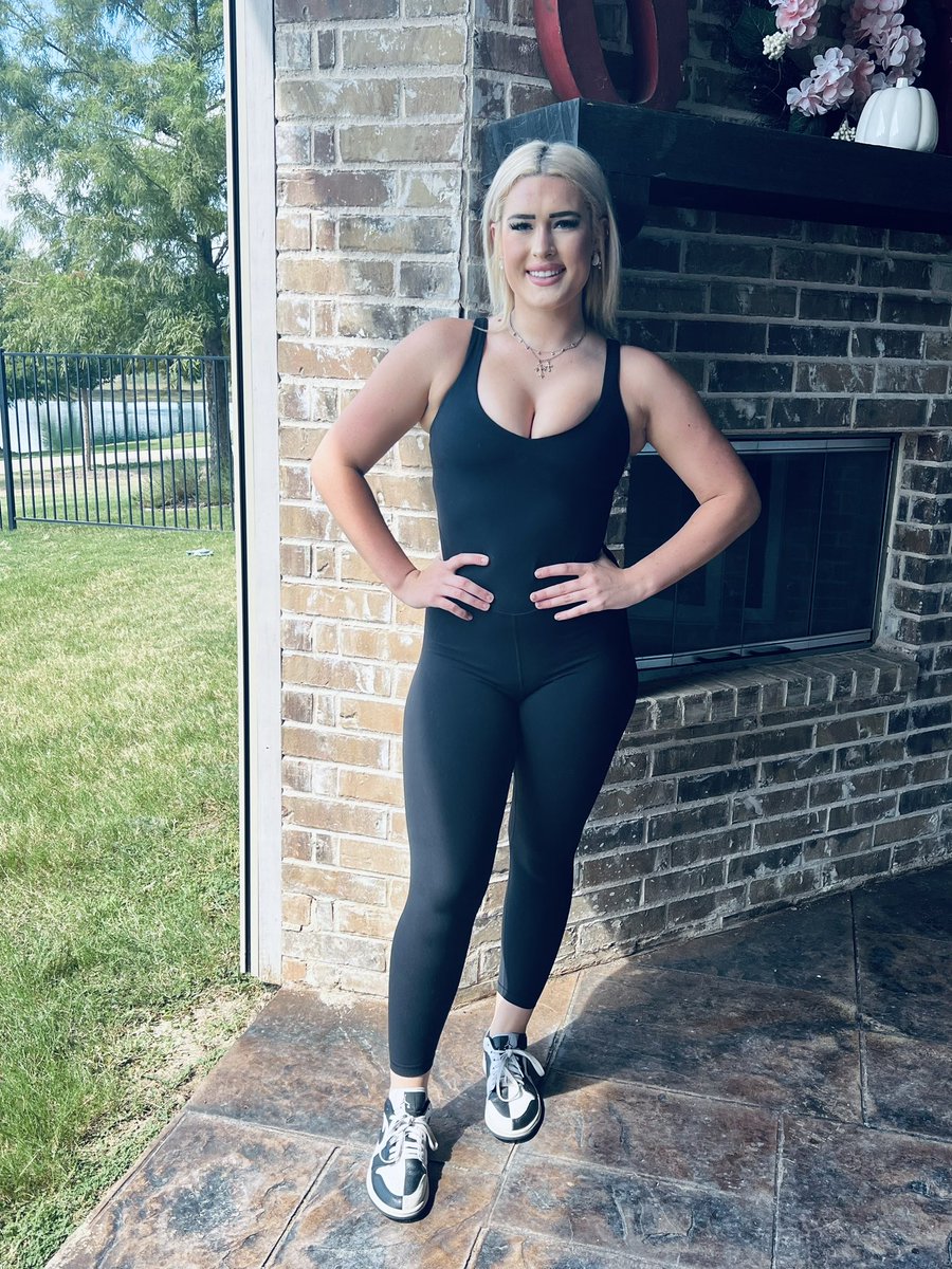 I have been working really hard behind the scenes when no one is watching. Making progress and very proud of myself and my fitness.  💯 percent locked in!