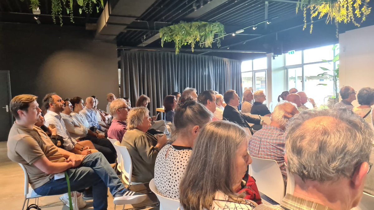 Afgelopen dinsdagavond konden Roosendalers op uitnodiging van het college in gesprek over de stand van zaken qua ambities tijdens de zogeheten 'Mid-term review'.

Onze fractievoorzitter <a href="/BjornRommens/">Bjorn Rommens</a> was als toehoorder aanwezig!
Lees zijn terugblik via: roosendaal.pvda.nl/nieuws/we-zijn…