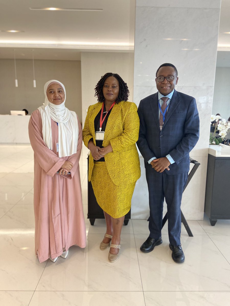 ngwakum's tweet photo. At the  #RC74AFRO , we had fruitful discussions with Dr Pasquale, Undersecretary of the @MoHsouthsudan We  appreciated gov’t  efforts taking forward the Boma Health  Initiative &amp; extended invitation to share lessons at the #CommunityHealthDeliveryPartnership regional convening . https://t.co/hxfLheeQdW