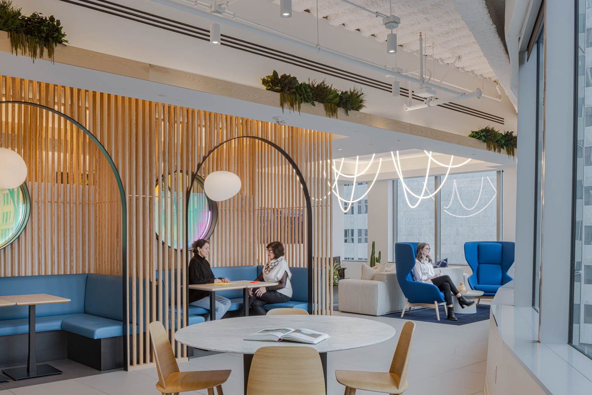 Archello's tweet image. Fenwick&apos;s new Pacific Northwest office by @HuntsmanAG features flexible spaces, sustainable materials, and inclusive amenities like wellness rooms to enhance client engagement and employee wellbeing. 
buff.ly/4e0Icyd

#InclusiveArchitecture