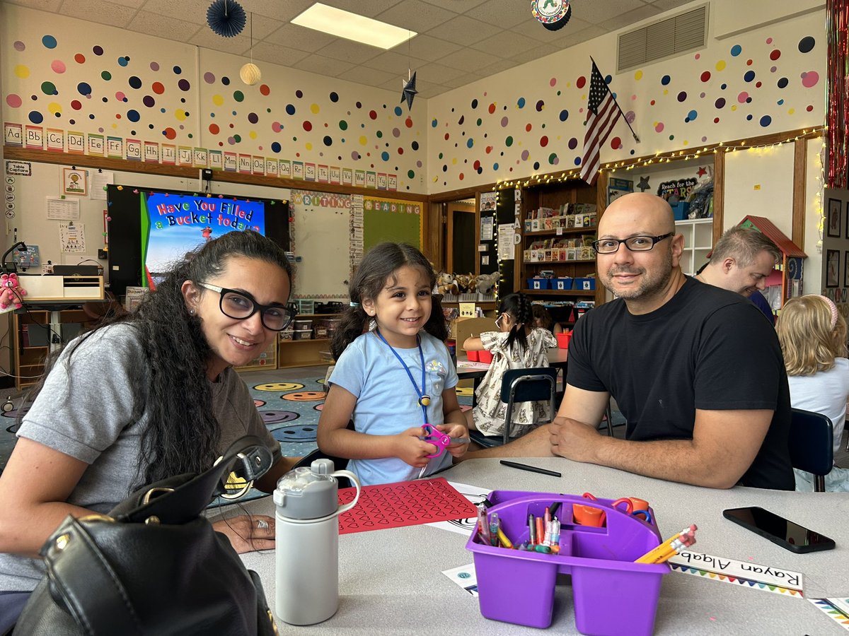 We can’t do it without you!! Shoutout to all of those that could make it to our read aloud session today with their lovely Eaglets!! 

Can’t wait to have you back in Room 37 soon! 💚💙