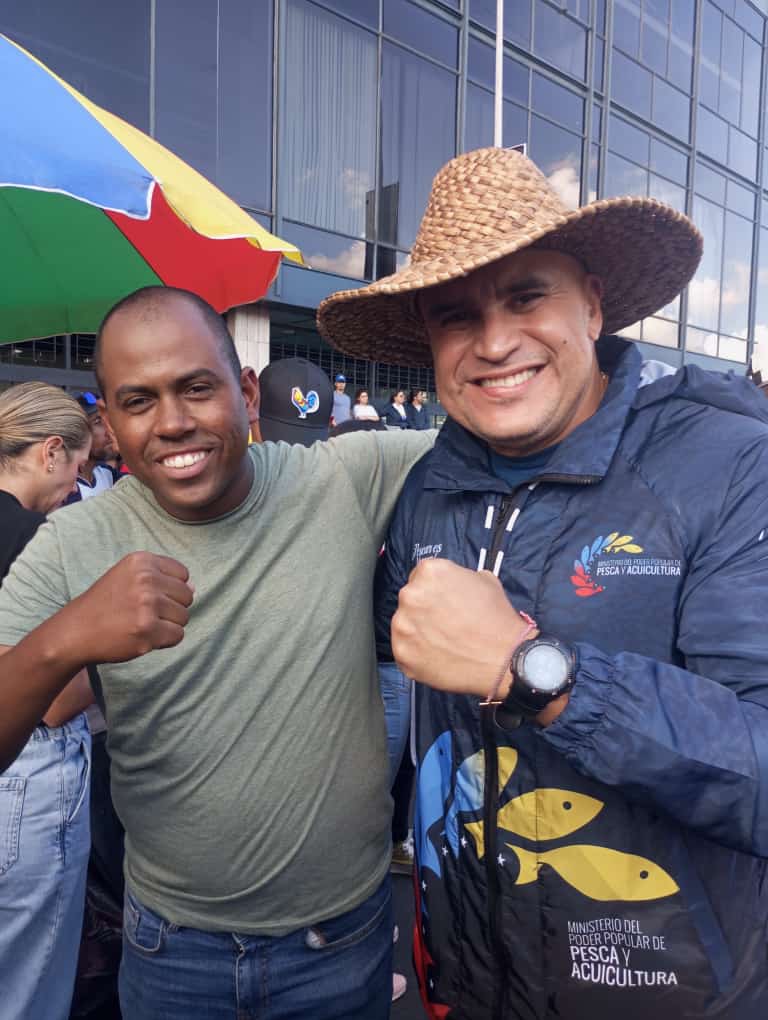 HilciasNeptali's tweet photo. Pescadores y Acuicultores apoyando a nuestro Pdte @NicolasMaduro a un mes de su victoria 🇻🇪

@Jcloyo
@Minpescave2 

#venezuela #caracas #marcha
#patriotas #pesca #acuicultura https://t.co/boCDnxZeDs