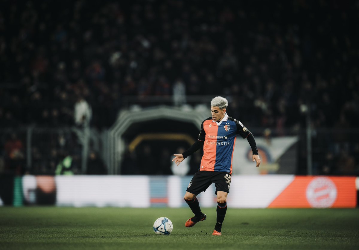LatinTribun's tweet photo. Deportivo La Coruña, Basel’de forma giyen Arjantinli genç Juan Gauto’yu 1 yıllığına kiralık olarak kadrosuna katıyor. https://t.co/R31O0m97eT