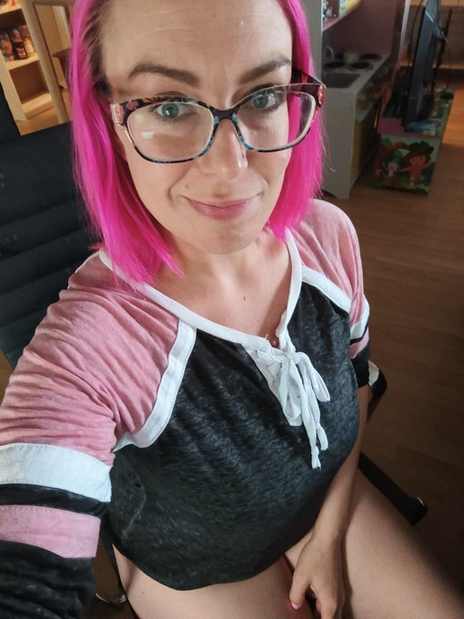 Happy Hump Day 😈 https://t.co/7zYHs6tBII