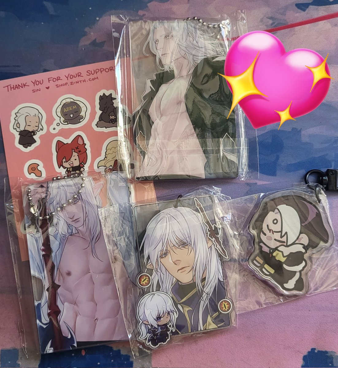 Yesterday, the keychains from @/zhyphenth arrived, and I am so in love. Every order fills me with such joy every time. 💕💕 I will never be able to put into words how grateful I am that they exist and how happy it makes me to look all the merch. 🥰