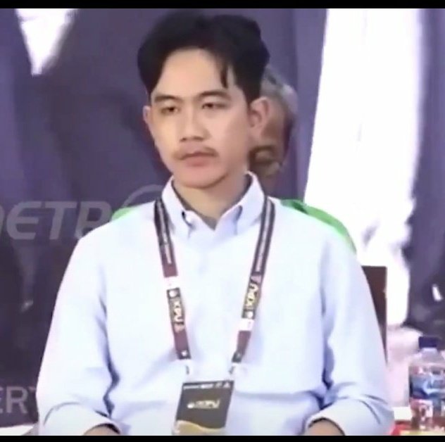 Eil_Thia's tweet image. Hanya mau bilang..
Pagi..
Jangan kau Mendekat wahai matahari..

Pangeran lagi banyak pikiran.

#PIK
#Paris2024 #BINIxBillboardKorea