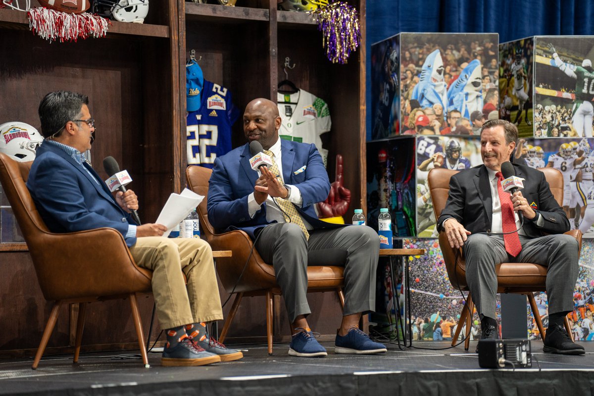 Valero Alamo Bowl tweet media