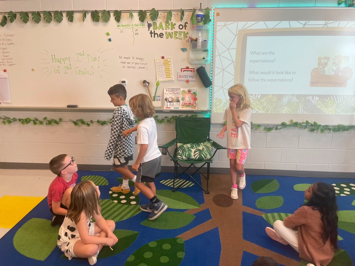 Charades to guess what we are in control of for school expectations! #circleofcontrol #notinourcircleofcontrol #expectations #leaders <a href="/TheLeaderinMe/">The Leader in Me</a>