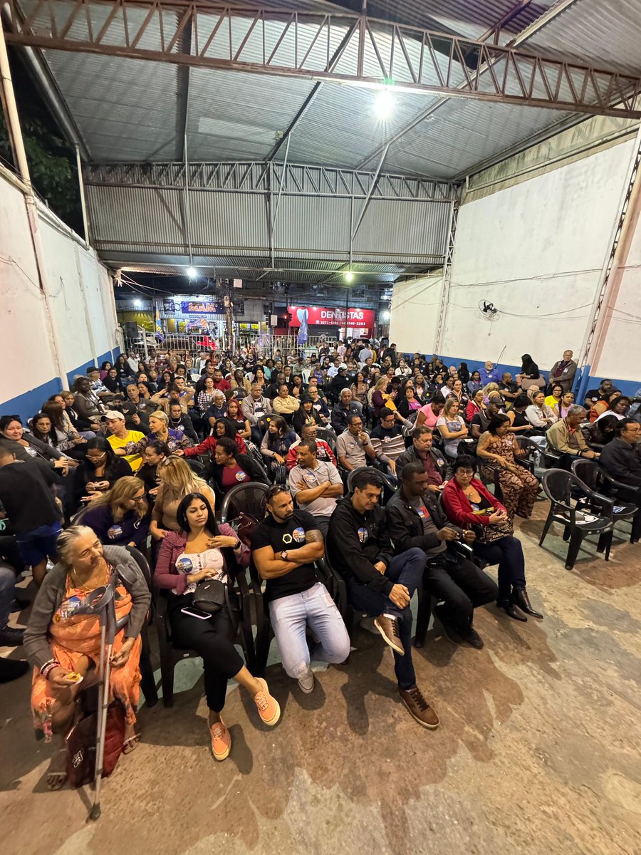 jorgefelippe's tweet photo. Nossa casa em Campo Grande cada dia mais pessoas chegam porque sabem que  aqui a política é feita com vocês, ouvindo vocês. E nossa luta é sempre em defesa da população. Nossa história mostra nosso compromisso com os cariocas. Vamos! Aqui tem muito trabalho! 1️⃣1️⃣8️⃣0️⃣0️⃣ https://t.co/86ysEReMIm