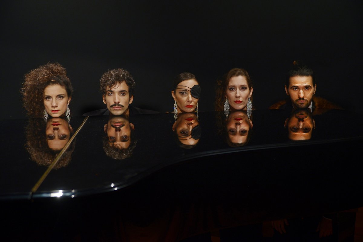 #Agenda - A Cia. Espaço em Branco volta à cena para celebrar 20 anos de trajetória com duas sessões do espetáculo TOCAR PARAÍSO. As apresentações ocorrem nos dias 6 e 7 de setembro, às 19h, na VIII Mostra de Artes Cênicas e Música do Teatro Glênio Peres x.gd/A7hbu