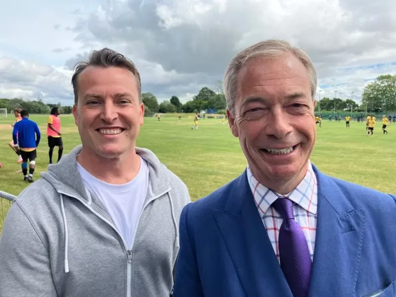 simc1's tweet photo. @Nigel_Farage Did the man you are pictured with here serve a custodial sentence? Can law breakers really be law makers? https://t.co/Op2rIaKSfy