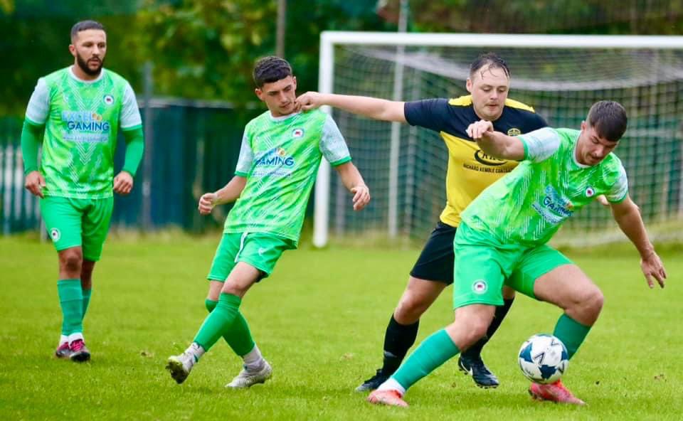 Cardiff Combination (@cardiffcomb) on Twitter photo Parker Harris Spooner Cup action between <a href="/CathaysConsAFC/">Cathays Cons AFC</a> and <a href="/CardiffHiberni1/">Cardiff Hibernian</a>. #localfootball #CardiffComb
๐ธ <a href="/JDPThomas/">Josh Thomas</a> Parker Harris Spooner Cup action between <a href="/CathaysConsAFC/">Cathays Cons AFC</a> and <a href="/CardiffHiberni1/">Cardiff Hibernian</a>. #localfootball #CardiffComb
๐ธ <a href="/JDPThomas/">Josh Thomas</a>