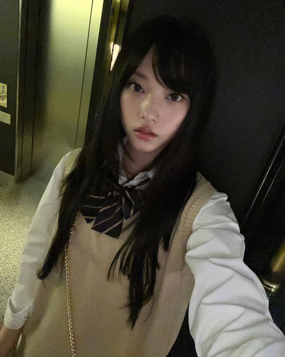 just look at this lovely catto in her uniform! she's absolutely rocking that selfie with her ⌗suppa_cool outfit and a confident pose. it's so obvious she's the cutest around, and she's making it look so effortless! 🐈‍⬛📚