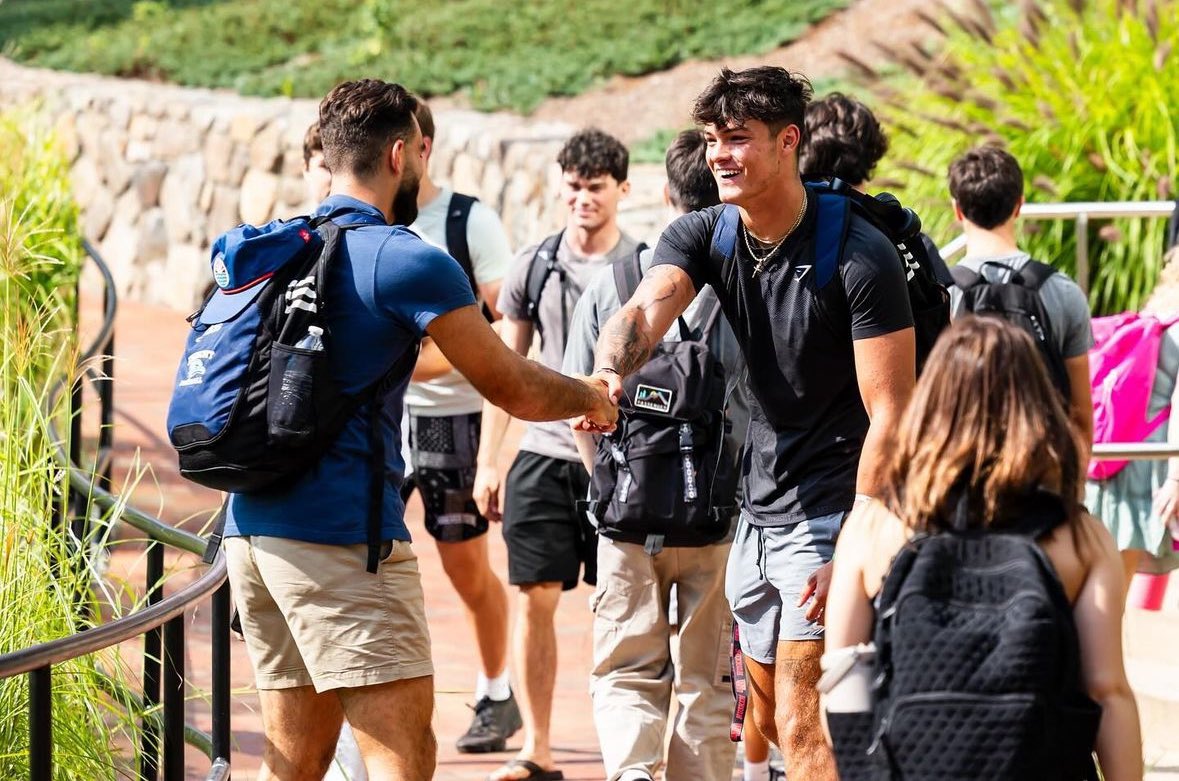 EndicottCollege's tweet image. Let’s get learning! Our Gulls soared high on the first day back at school. Here’s to a fantastic academic year ahead! 📚✏️

#FirstDayofClass #NewAcademicYear #Study #Books #Classes #College #EndicottCollege #ThisisEndicott
