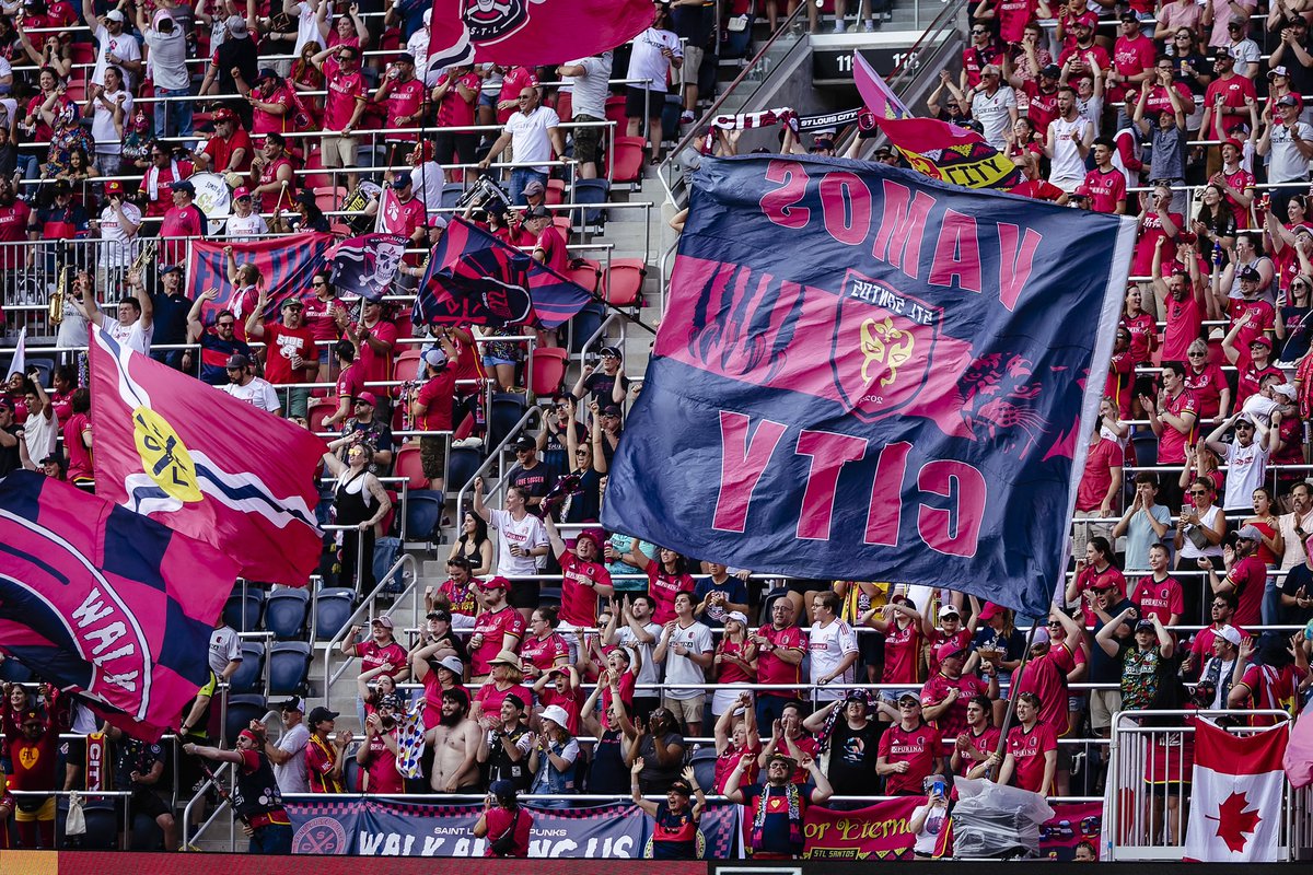 Sunday. We’re back 🏟️