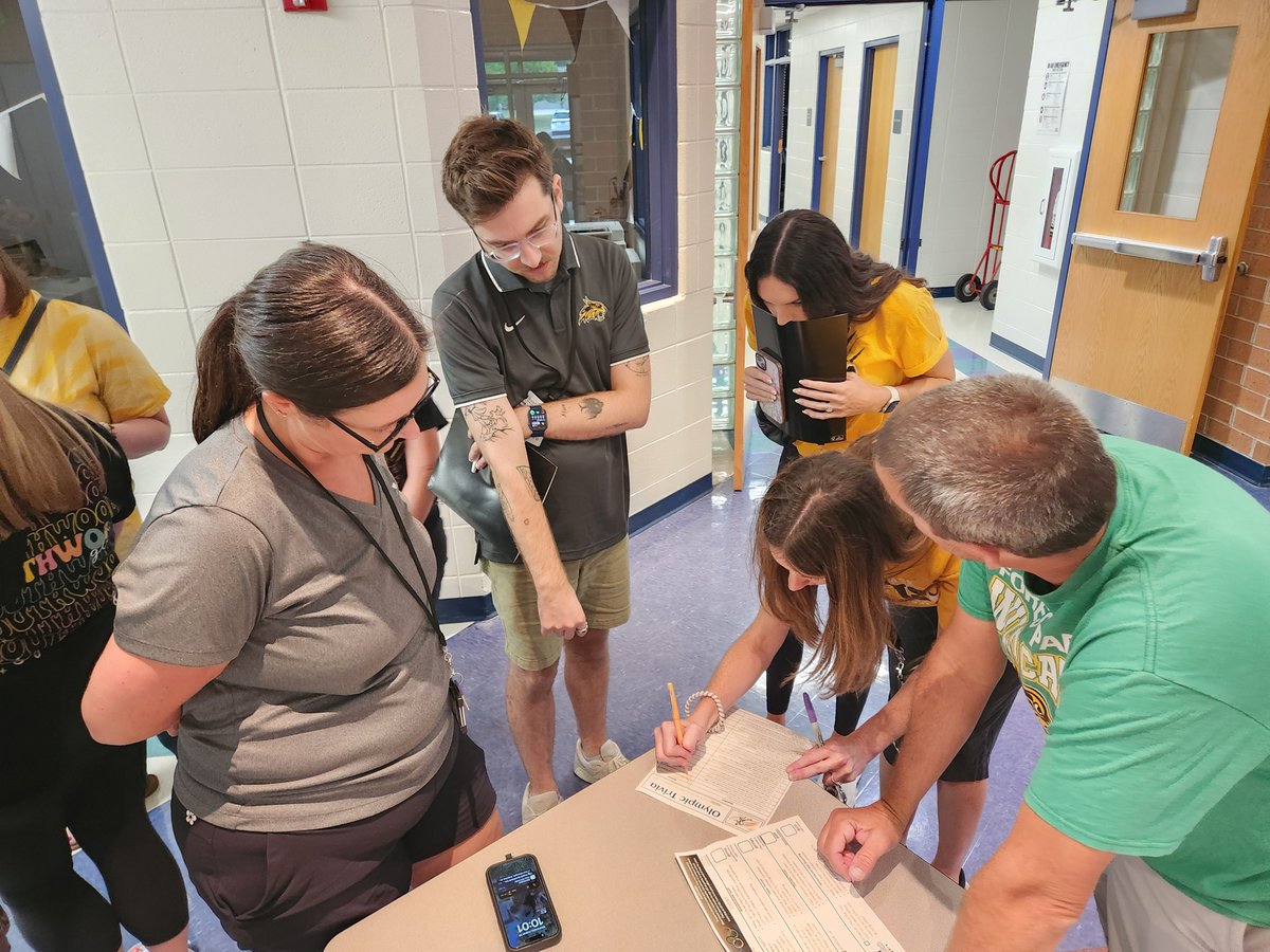 FPSDistrictWI's tweet photo. Today was our ALL STAFF KICKOFF at the Saber Center; inspiring messages and updates were shared. Staff then participated in FPS OLYMPICS around the district. Welcome back everyone! #BetterCommunity #BetterPlaceToWork https://t.co/kEreOmP3OH
