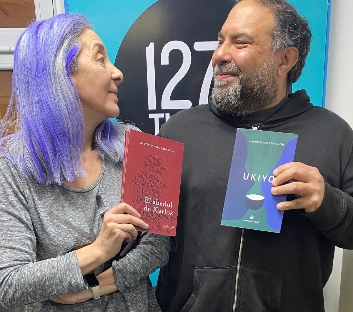 #Ahora en #PerdidosEnLaTierra🤔🌍 <a href="/MiriMolero/">Miri Molero</a> recibe al escritor Martín <a href="/Sankiak/">sancia kawamichi</a> para conversar sobre sus nuevas publicaciones.

💻provinciaradio.com.ar