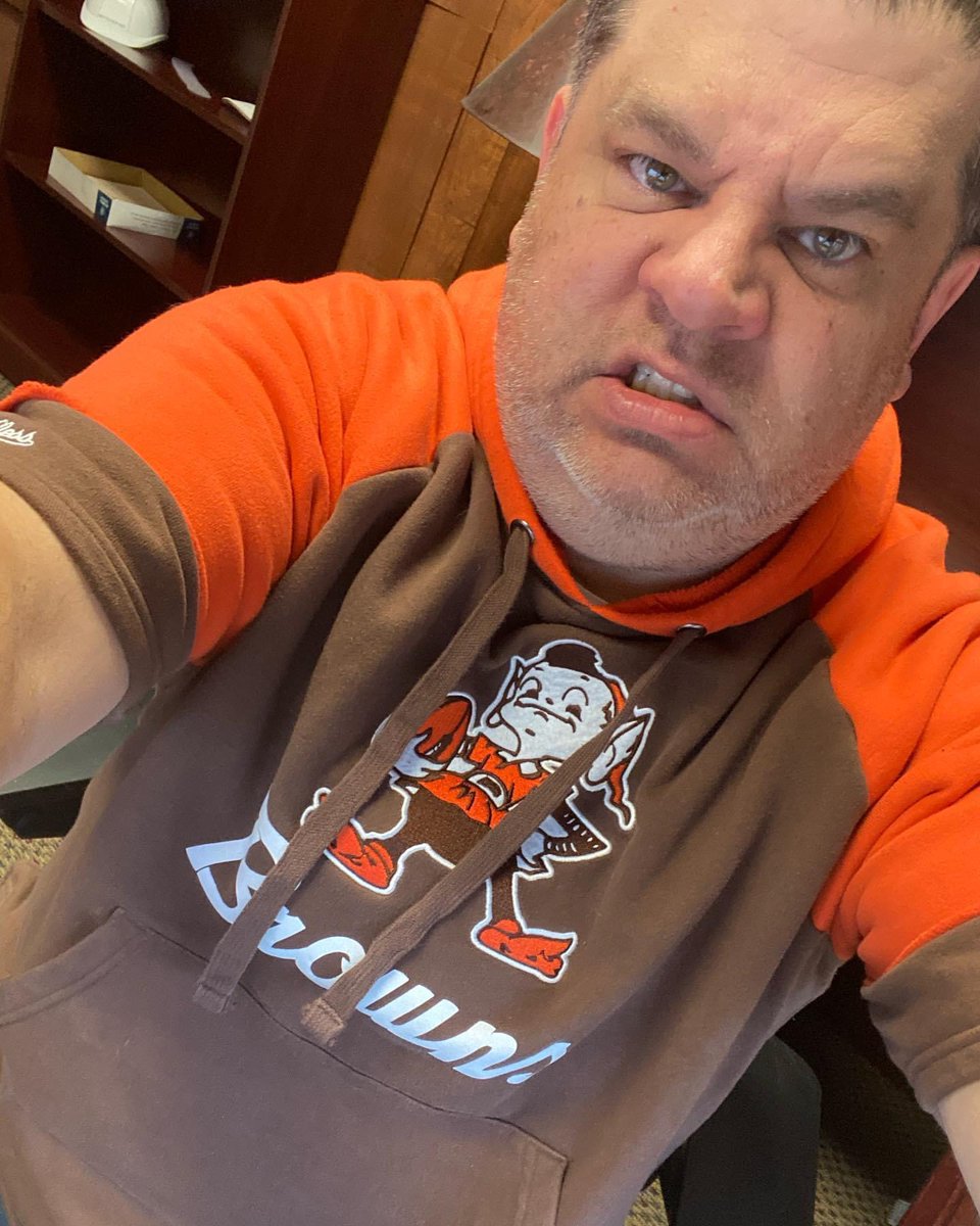GuillotineLeag2's tweet photo. Meet the Guillotine League!

Name: @JPCleveland73 

Team name: Get Off My JOK

2024 Pick #18

#GuillotineLeague Claim to Fame: 2022 #FirstPickClub, 2022 #FinalFour https://t.co/QEqDoGjZAx