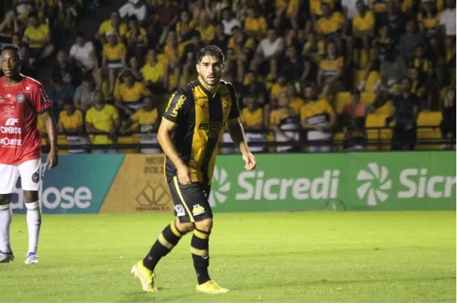 vaievem_futebol's tweet image. O #Ituano contratou os atacantes João Carlos, ex-#Criciúma, e Álvaro, ex-#Caxias para a sequência da Série B.