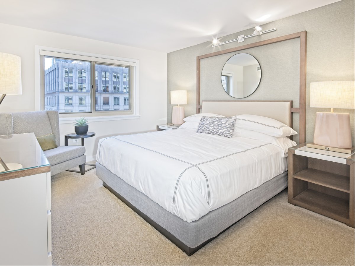 us_premier's tweet photo. Finding short term housing is always a huge task, finding the perfect place for the right price in the best area? It's not easy. But that's why you can leave it to our experts to find you the best places for you! https://t.co/fOhzoru5jE