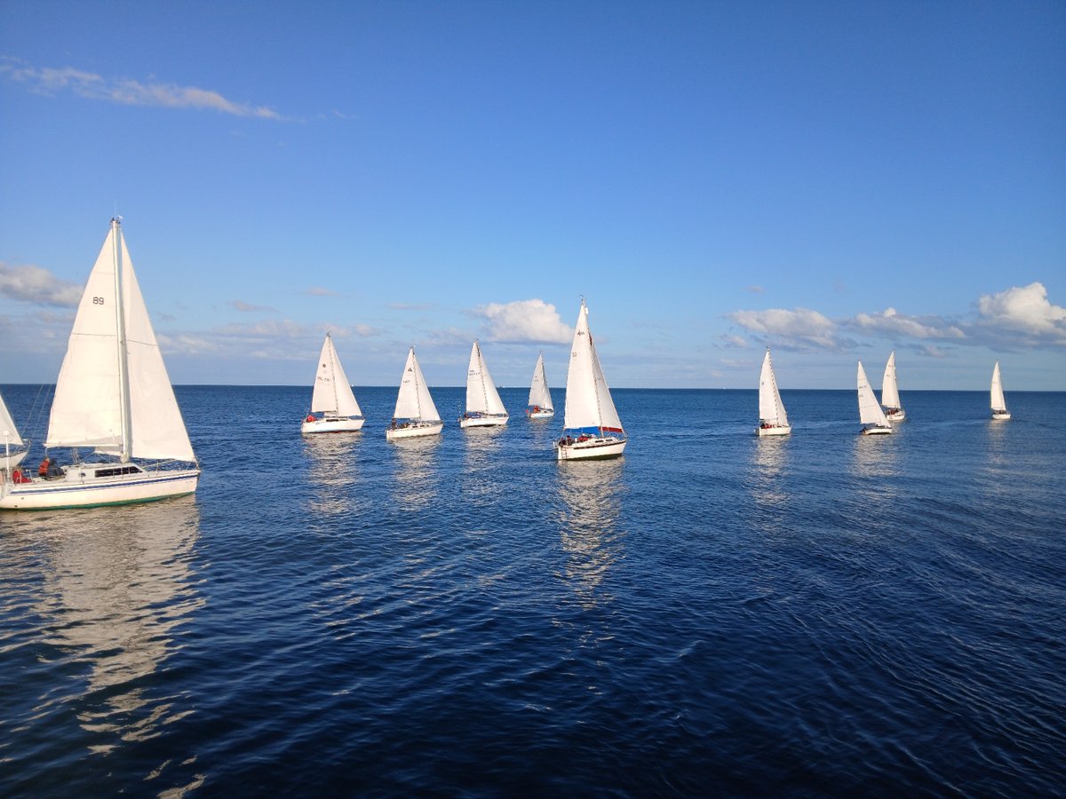 A great turnout of 14 boats for our second last midweek evening race of the season, with line honours going to Saluja, while the winner on corrected time was Fastnet (just about!).