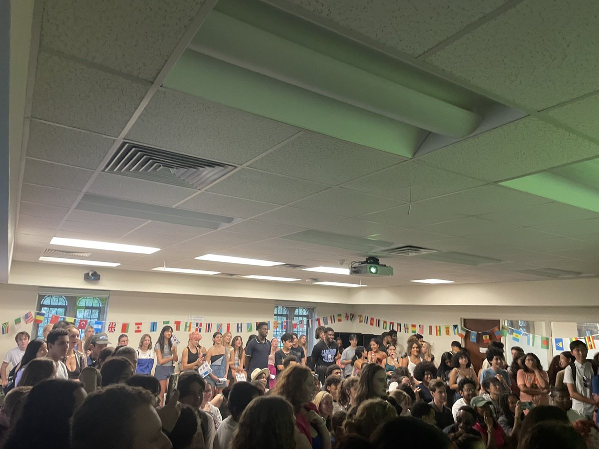 NINETY ‼️‼️students showed up to the interest meeting for the College Democrats of Duke.

Blue Devils are fired up to elect <a href="/KamalaHarris/">Kamala Harris</a> and @TimWalz. 💪🔥