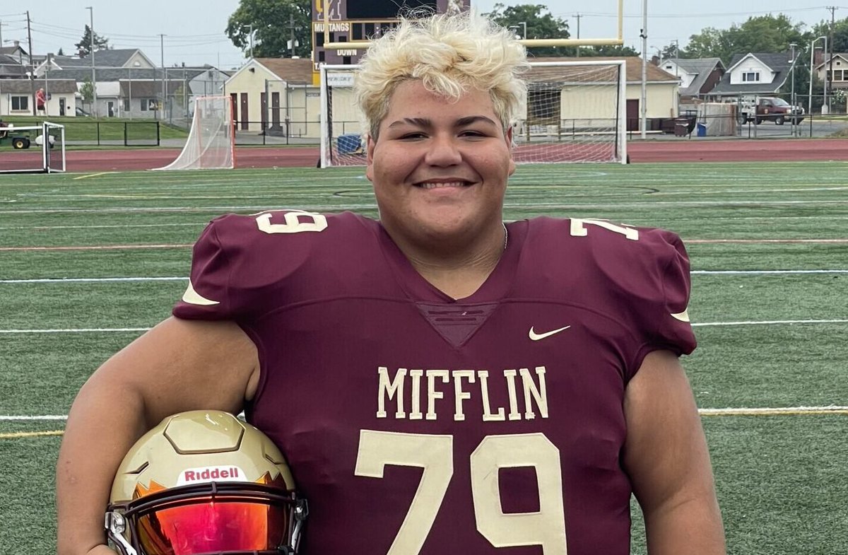 How a 5-foot-5, 333-pound Gov. Mifflin tackle became an overnight sensation mikedragosports.com/how-a-5-foot-5… <a href="/GovMifflinSD/">Governor Mifflin</a> <a href="/GMHSPrincipal/">Steve Murray</a> @FootballGmhs <a href="/GMSDAthletics/">Governor Mifflin Athletics</a>
<a href="/RHohl13/">Reese.H14</a> <a href="/gkelly50/">Gavin Kelly</a> <a href="/dbonfadini06/">Daniel Bonfadini</a> <a href="/DerekDinatale80/">Derek Dinatale</a> <a href="/LebronLeaf11/">Lebron Leaf</a> <a href="/gradygarner24/">Grady Garner</a> <a href="/RinkerPresley/">⭐️RINK⭐️</a> <a href="/BWunderlich04/">Bryce Wunderlich</a> <a href="/gkelly50/">Gavin Kelly</a>
