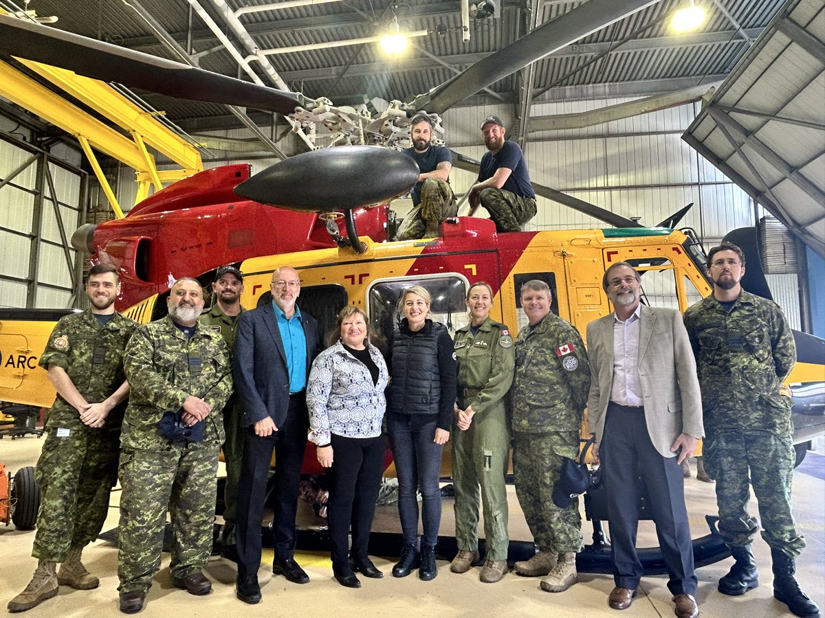 PerryTrimper's tweet image. Glad to catch up with @melaniejoly Canada’s Minister for Foreign Affairs at #5WingGooseBay today @YvonneJJones #NORADModernization @LabradorChamber @Town_HVGB