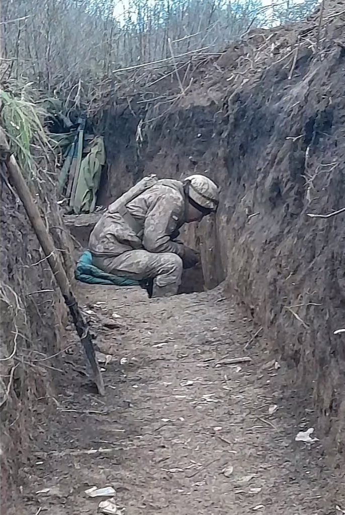 Pray for these brave soldiers who still fighting and risking their lives on the front lines 🙏 🇺🇦