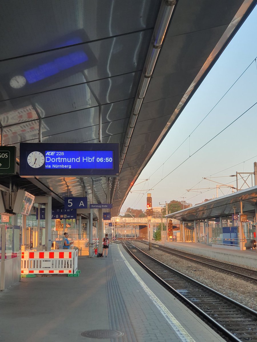 I'm off to Bonn to talk about intra-Celtic loanwords, #glossit, and the man himself at the Thurneysen-Colloquium 2024. Let's see how long it takes me to get there...