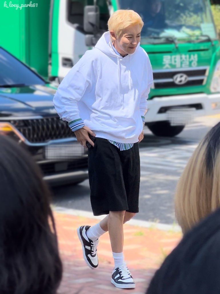 240829 엠카

오빠 잘 햇옹✌🏻

#찬열 #찬열_솔로데뷔_BlackOut